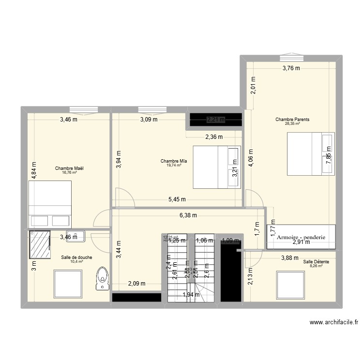 Etage. Plan de 10 pièces et 105 m2