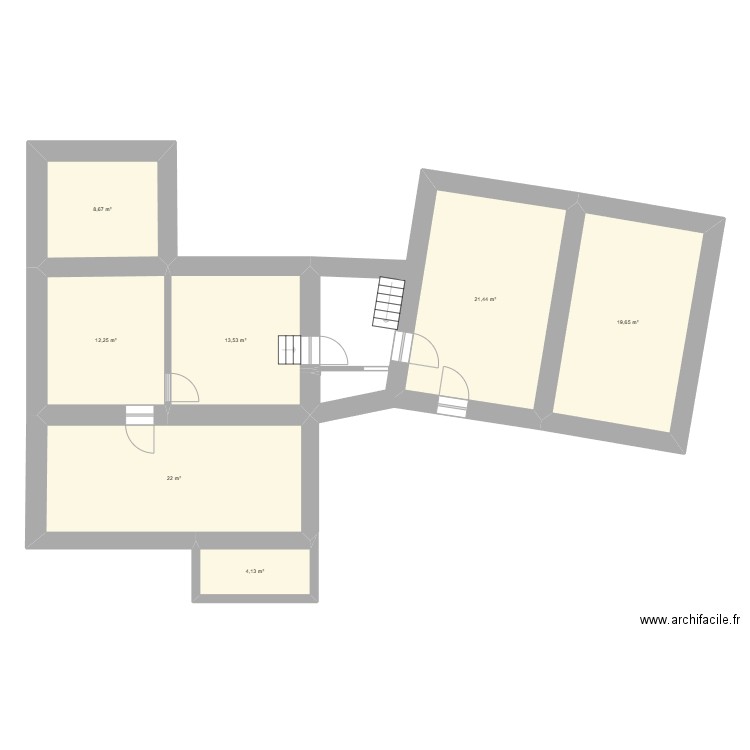 Maison. Plan de 7 pièces et 102 m2