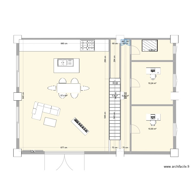 hangar. Plan de 6 pièces et 95 m2