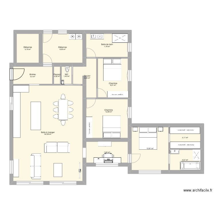 MAISON CARRO. Plan de 14 pièces et 139 m2