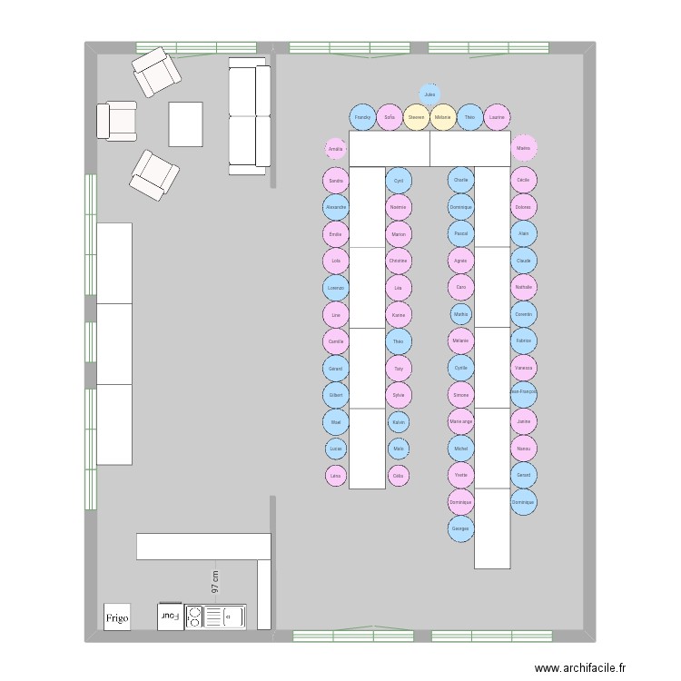 Salle coudein. Plan de 1 pièce et 140 m2