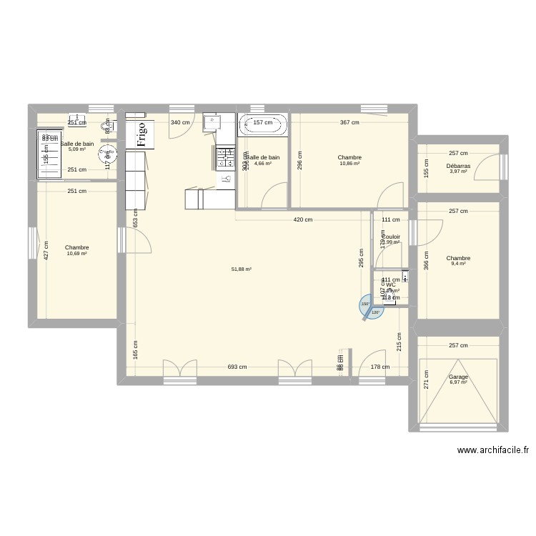 Maison. Plan de 10 pièces et 107 m2