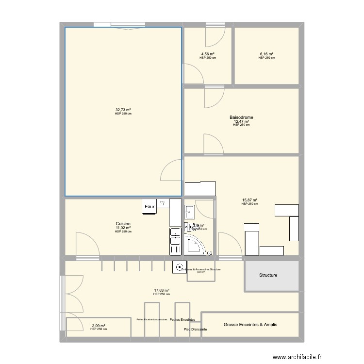 Depot. Plan de 15 pièces et 115 m2