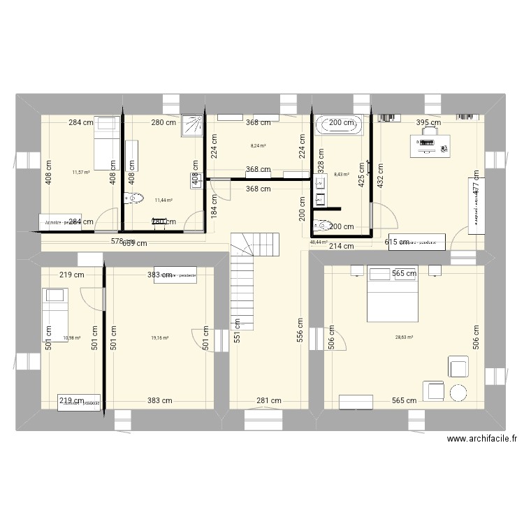 1er etage. Plan de 8 pièces et 147 m2