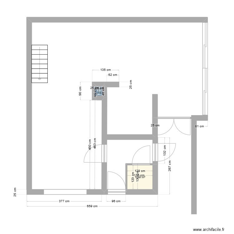 RDC. Plan de 2 pièces et 2 m2