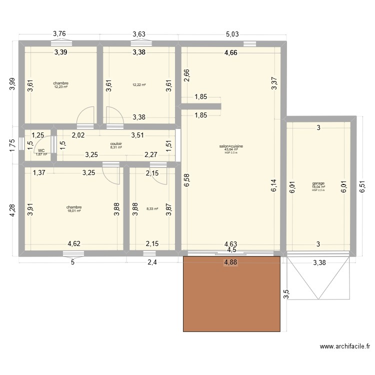 Maison bioclimatique. Plan de 8 pièces et 123 m2