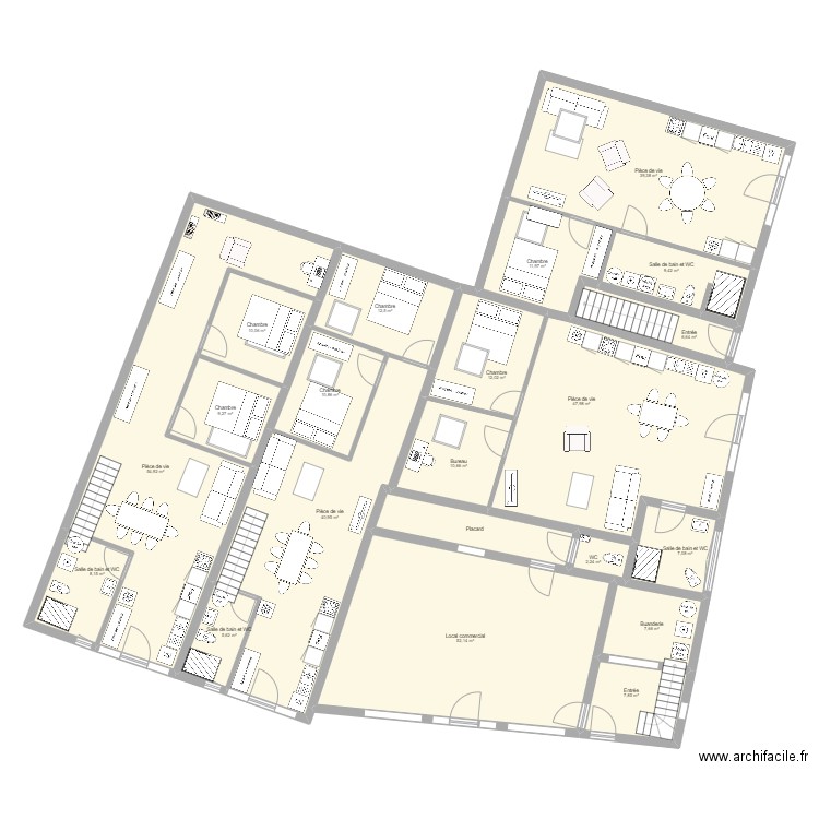 Local commercial et 6 apparts Lesneven. Plan de 45 pièces et 876 m2