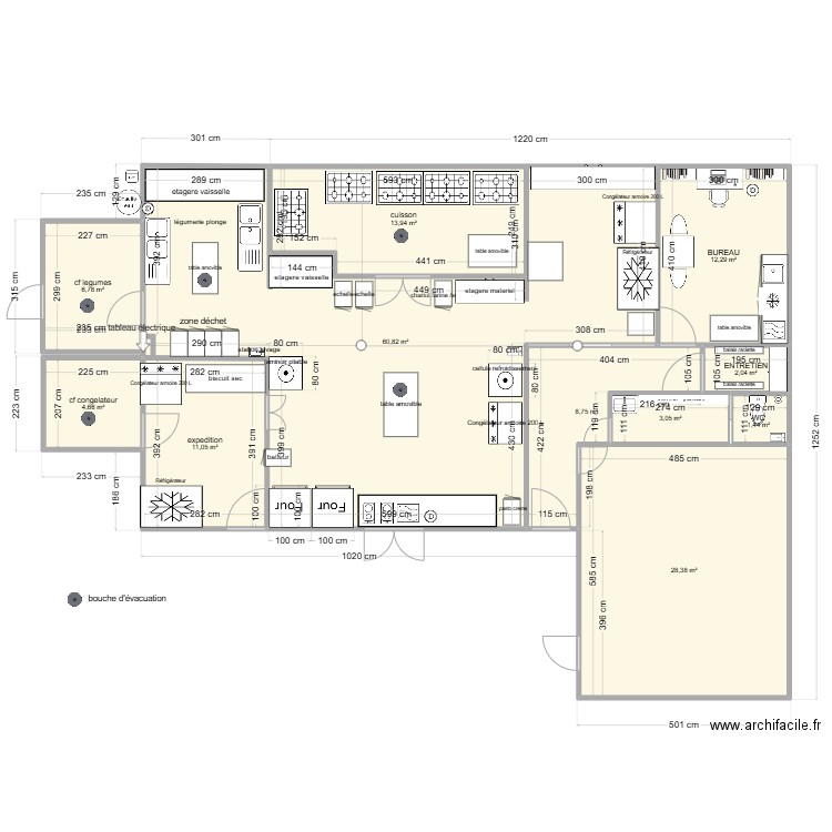 patisserie 4. Plan de 11 pièces et 153 m2