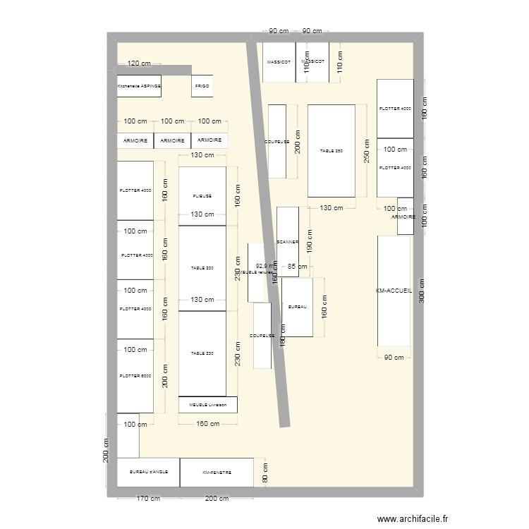 HELIO-Marins. Plan de 1 pièce et 93 m2