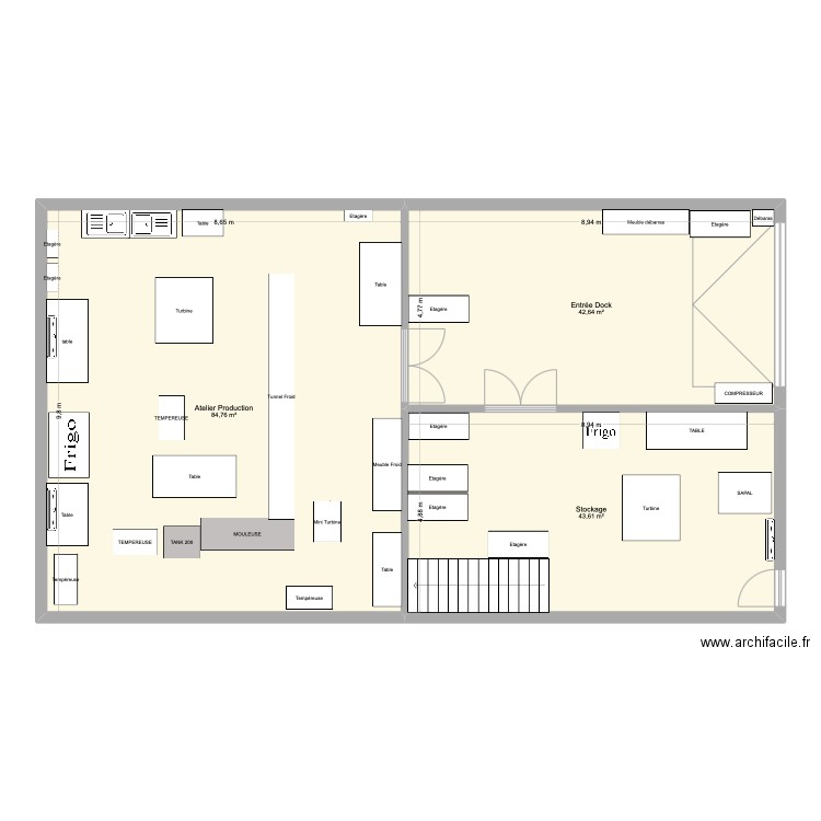 Atelier Paita. Plan de 3 pièces et 171 m2