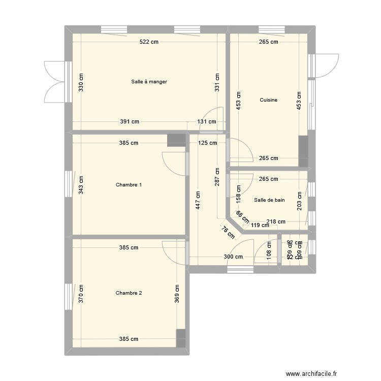 Cotes. Plan de 7 pièces et 71 m2