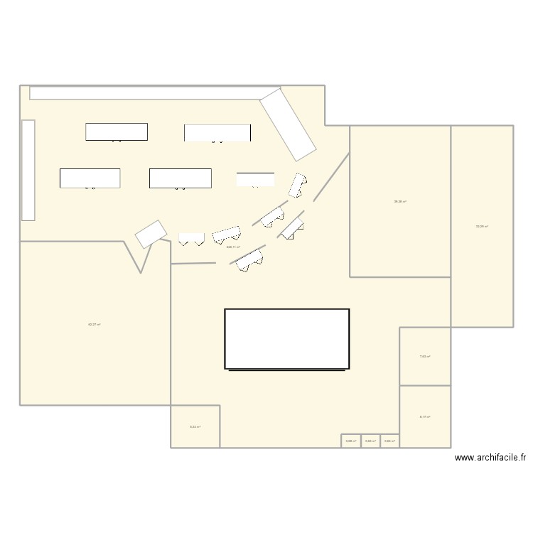 pharmacie de benet. Plan de 10 pièces et 403 m2