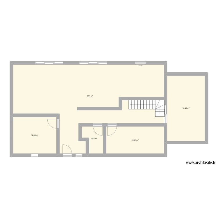 Lanvo. Plan de 5 pièces et 116 m2