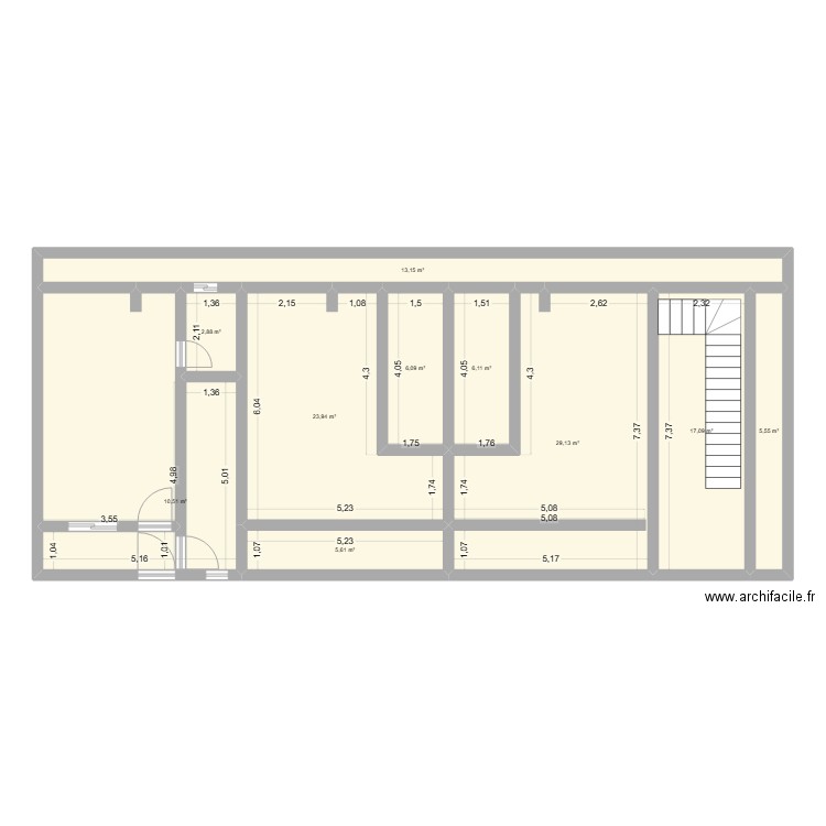 RDC. Plan de 11 pièces et 142 m2