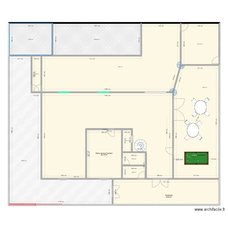 Strat et Jeux V5. Plan de 17 pièces et 585 m2