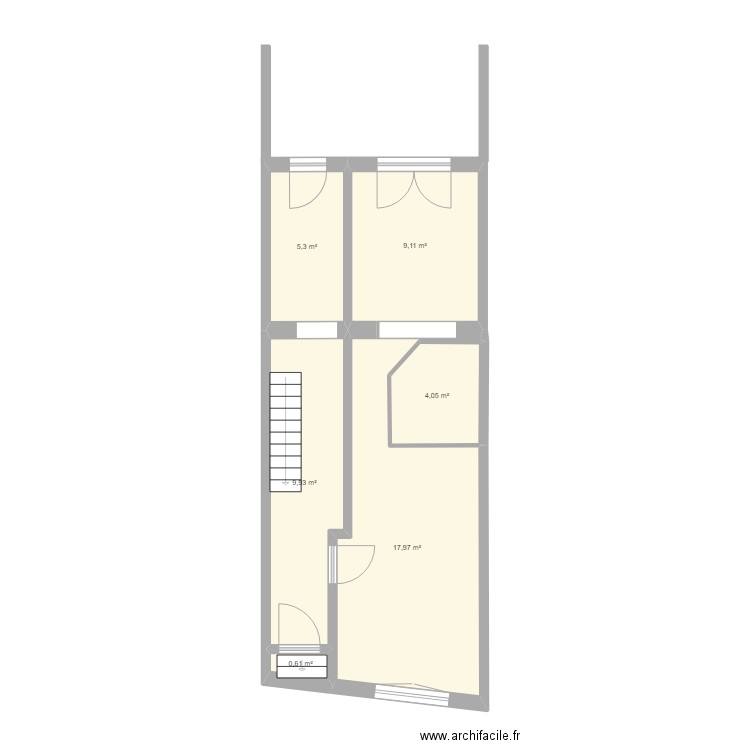 RDC Studio base. Plan de 6 pièces et 47 m2