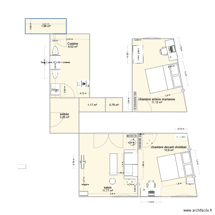 girod. Plan de 8 pièces et 49 m2