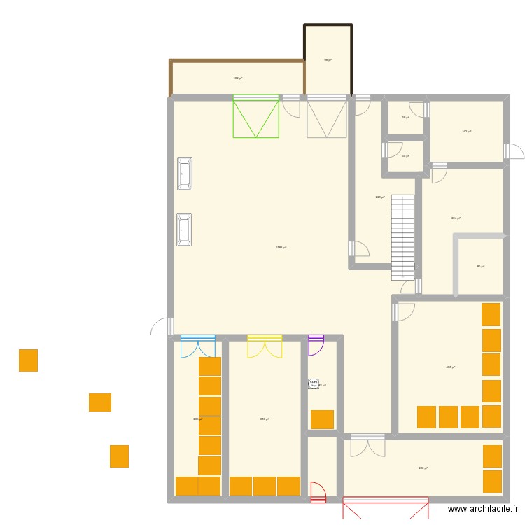 Bâtiment 891. Plan de 14 pièces et 368 m2