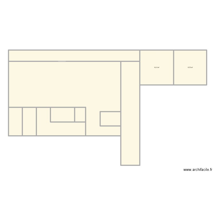 Stage. Plan de 11 pièces et 193 m2