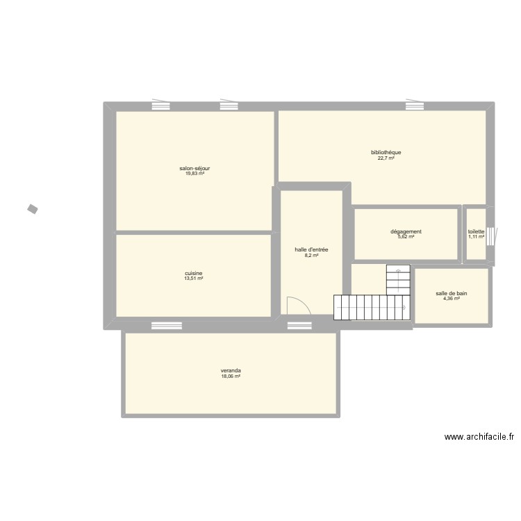 plan maison rdc. Plan de 8 pièces et 148 m2