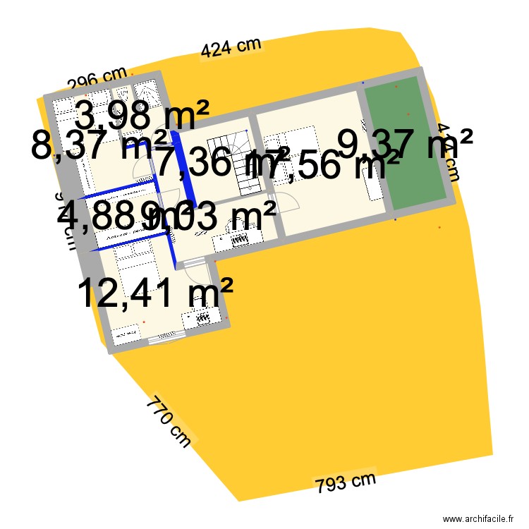 PRIEUX intérieur 1ER  a terme. Plan de 8 pièces et 73 m2