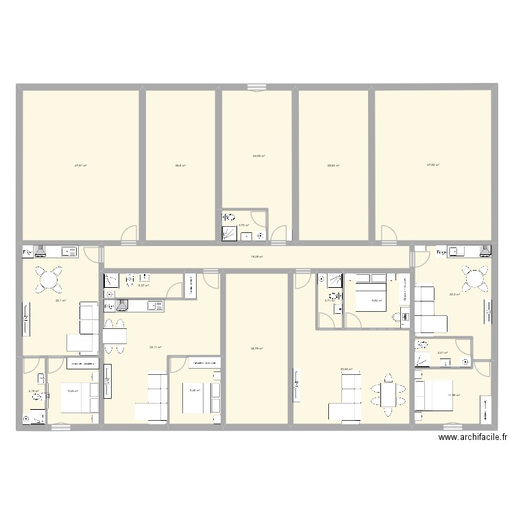 Immeuble 25X18 meublé. Plan de 20 pièces et 395 m2