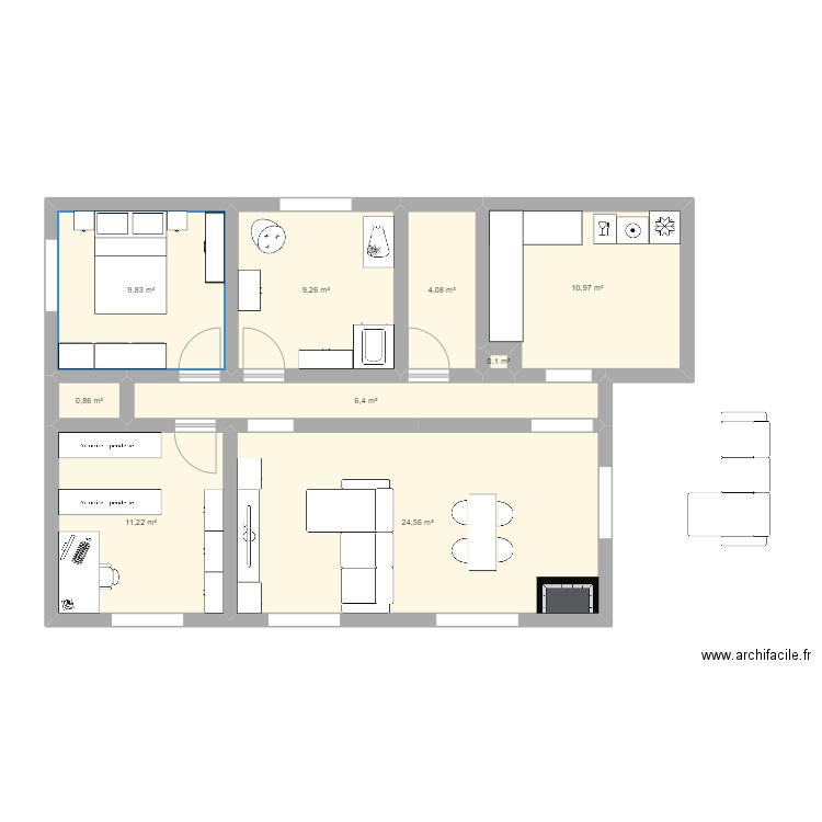 Maison. Plan de 9 pièces et 77 m2