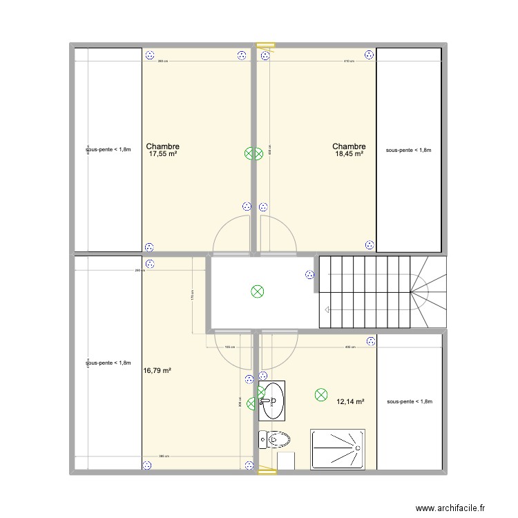 Grenier. Plan de 4 pièces et 65 m2