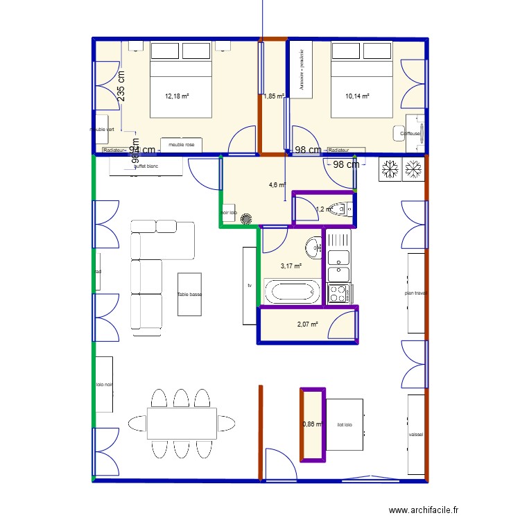 maison. Plan de 8 pièces et 36 m2