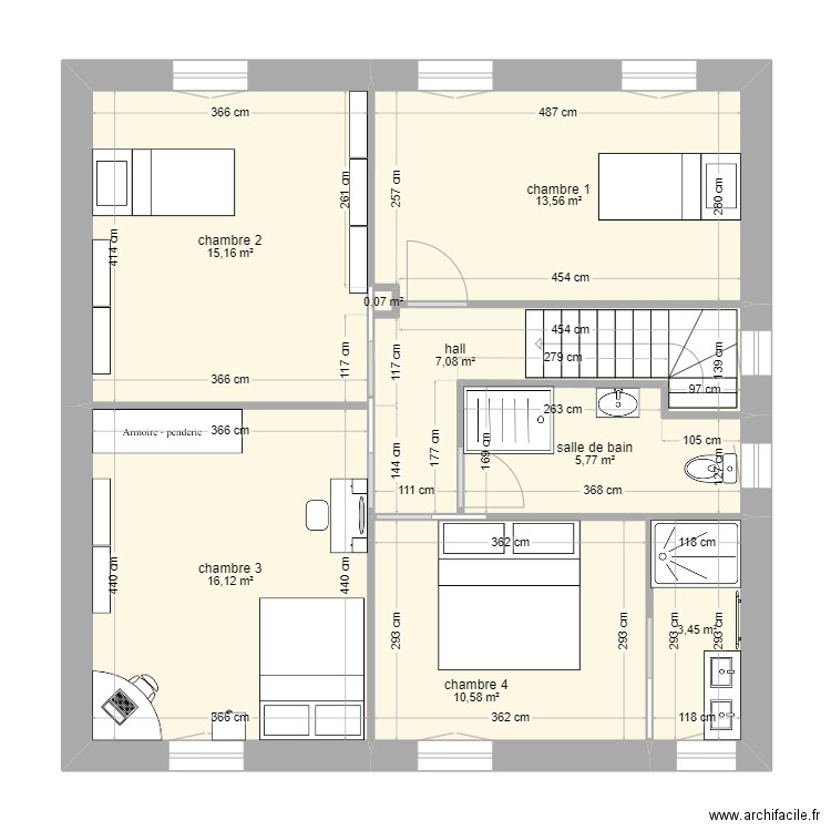 étage maison. Plan de 8 pièces et 72 m2