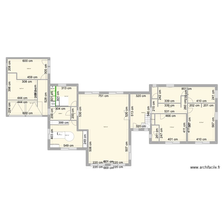 chambre 4. Plan de 16 pièces et 250 m2