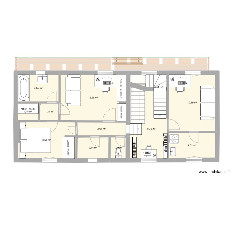 Maison St Rémy. Plan de 17 pièces et 119 m2