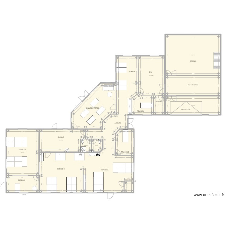 BATIMENT ET STOCK. Plan de 12 pièces et 407 m2