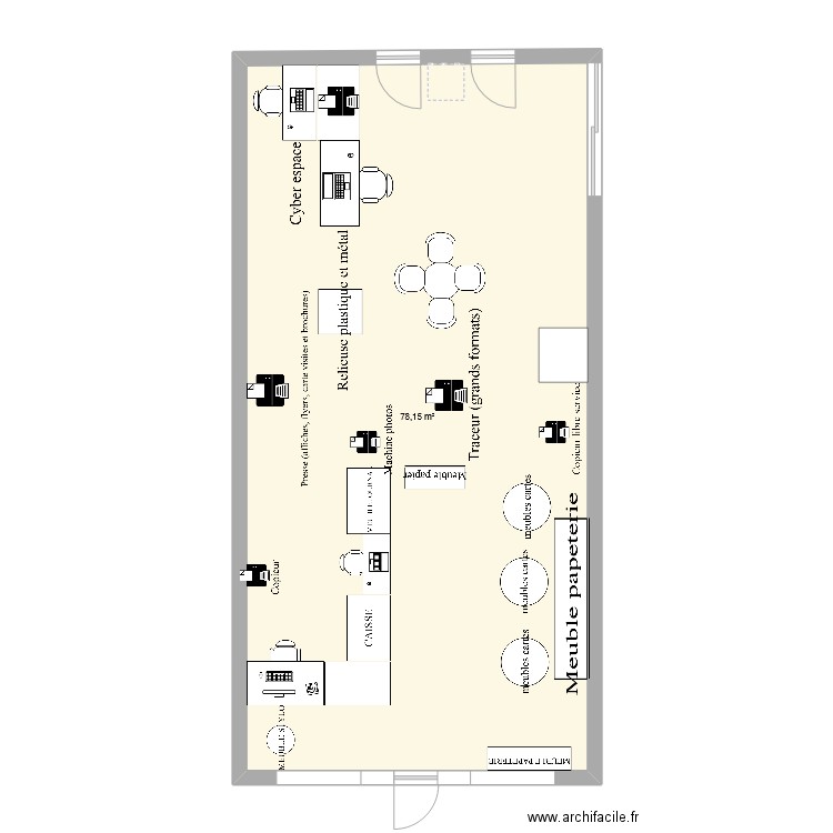 stage. Plan de 1 pièce et 78 m2