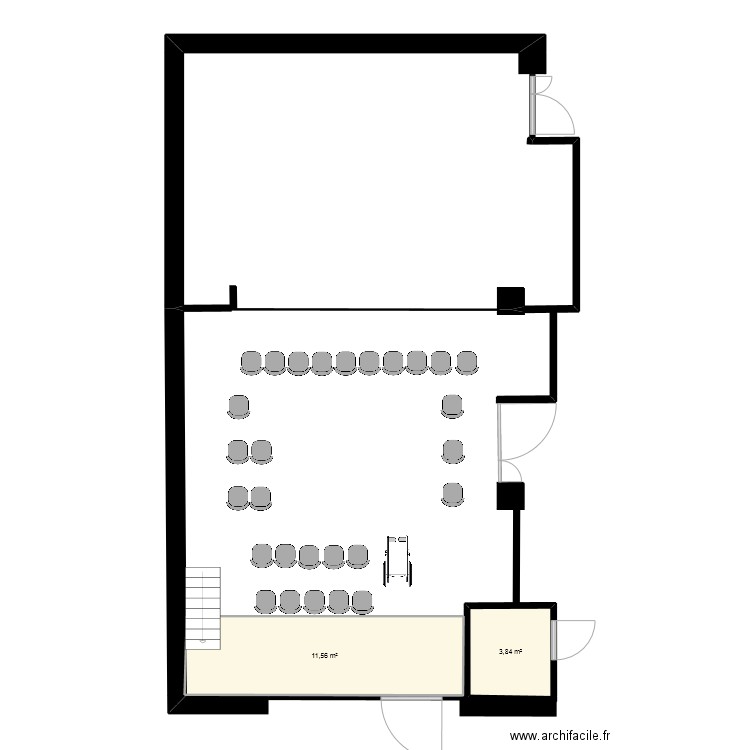  chaise passerelle. Plan de 2 pièces et 15 m2