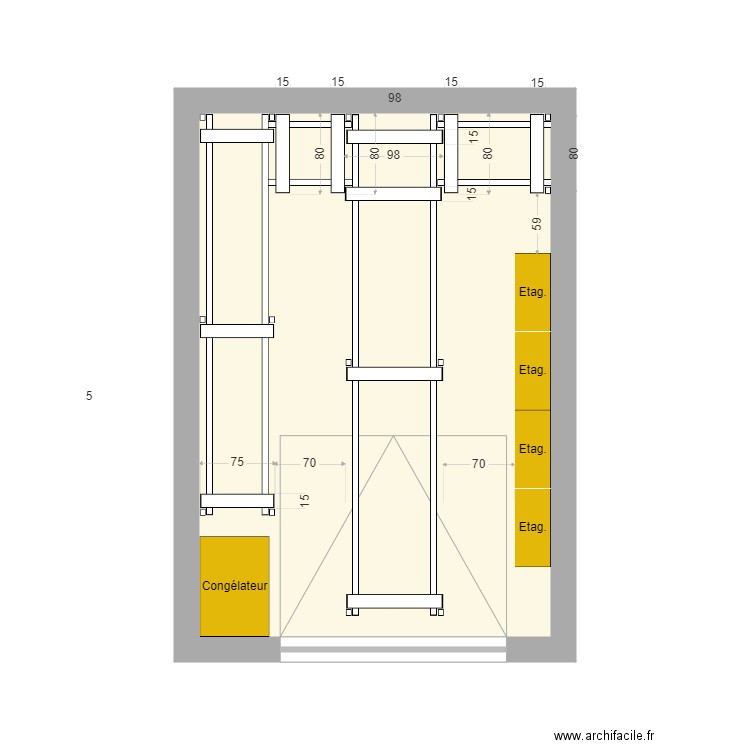 Petit garage avec étagères vue de dessus 2. Plan de 1 pièce et 18 m2