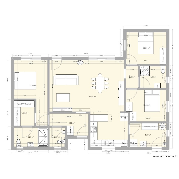 104 m2 avec 3 chambres. Plan de 11 pièces et 108 m2