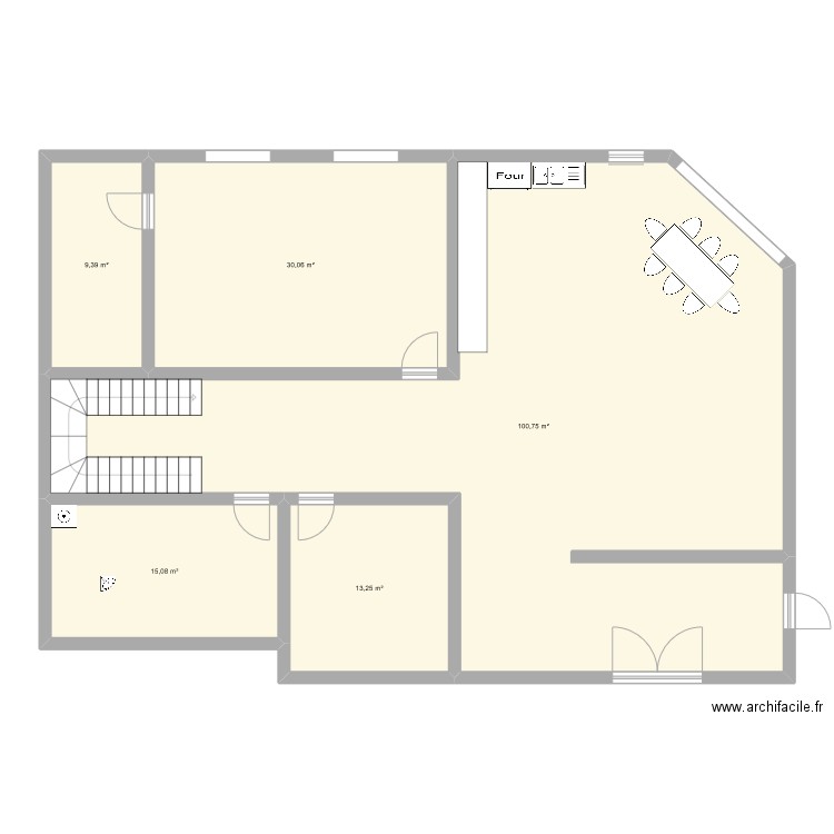 Caminhna. Plan de 5 pièces et 169 m2