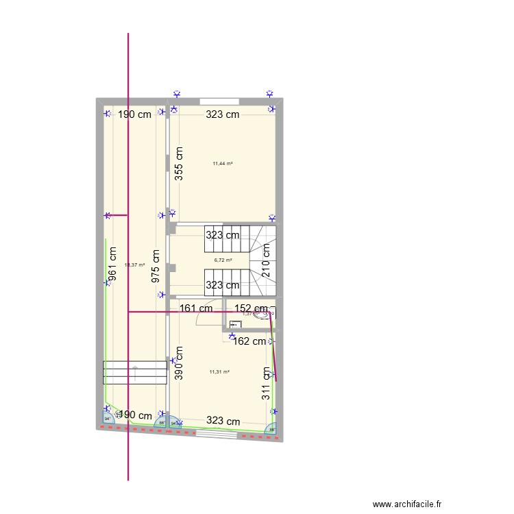 Maison du Canal. Plan de 12 pièces et 103 m2