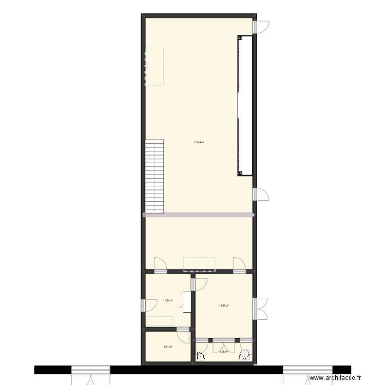 Atelier sainet croix. Plan de 5 pièces et 151 m2