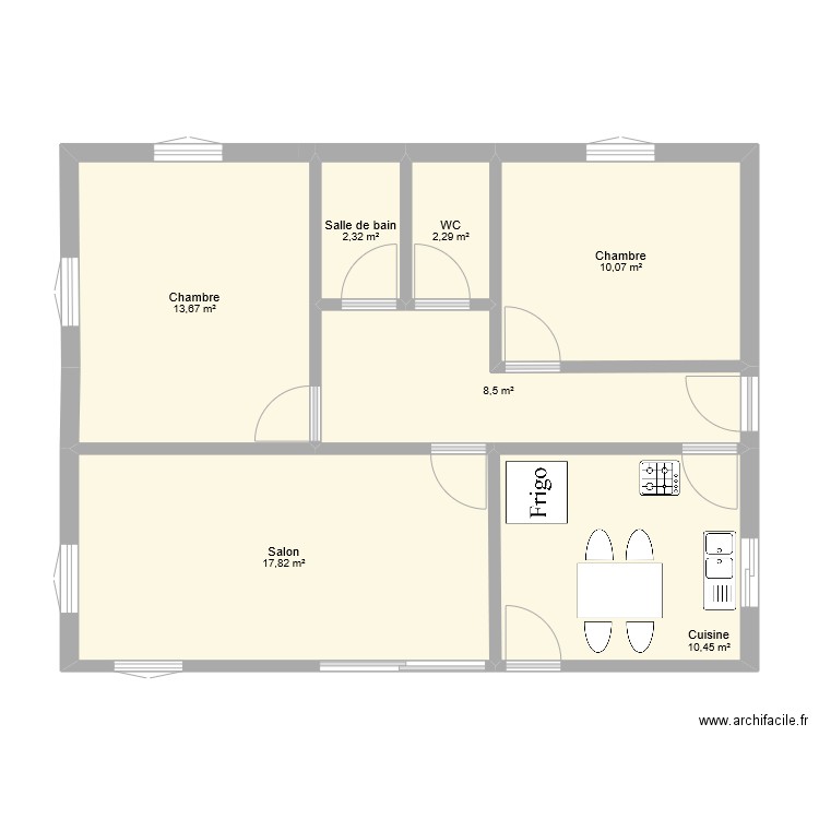 Maison. Plan de 7 pièces et 65 m2