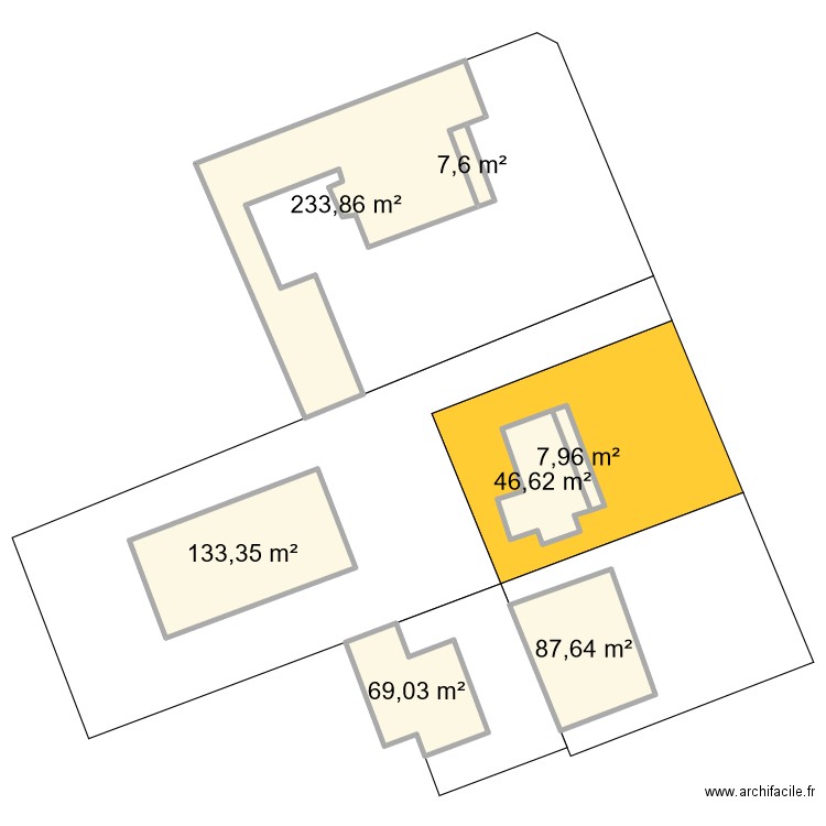 Extrait cadastre. Plan de 7 pièces et 586 m2