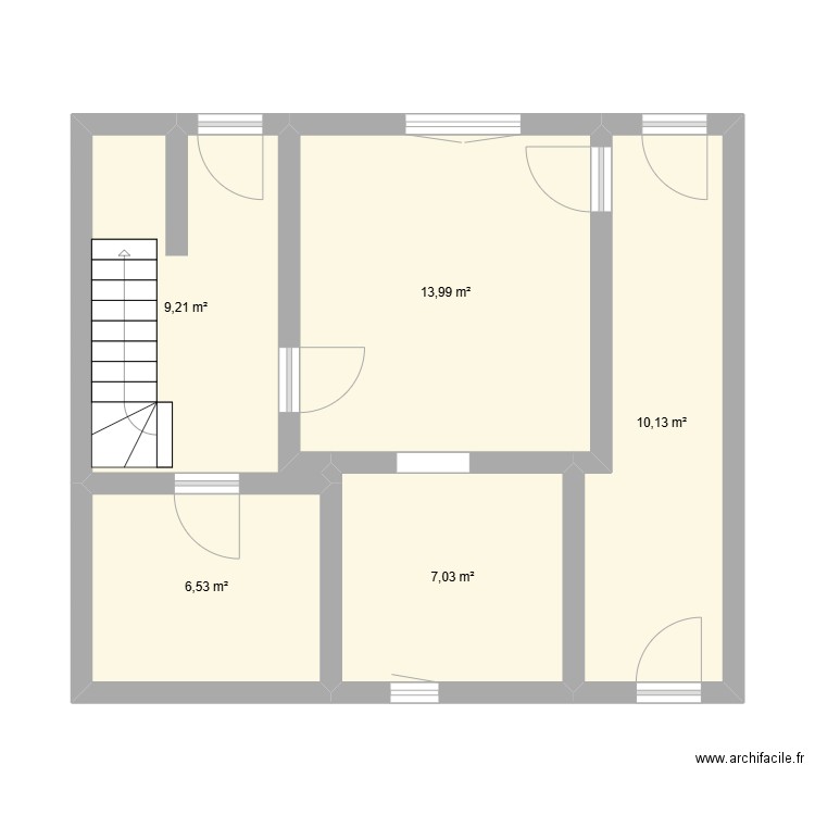 SOUS SOL 11. Plan de 5 pièces et 47 m2