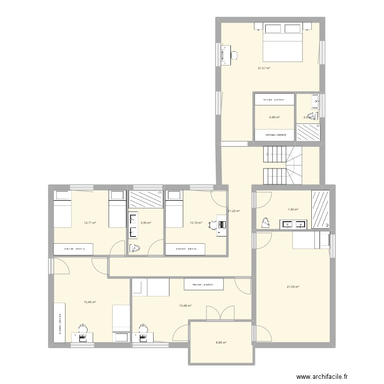 etage. Plan de 12 pièces et 145 m2