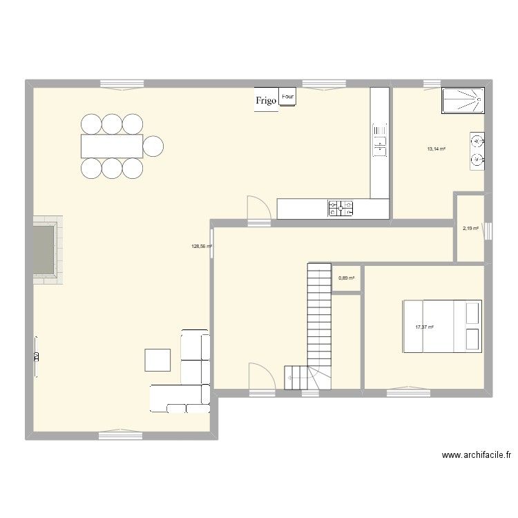 RDC. Plan de 5 pièces et 162 m2