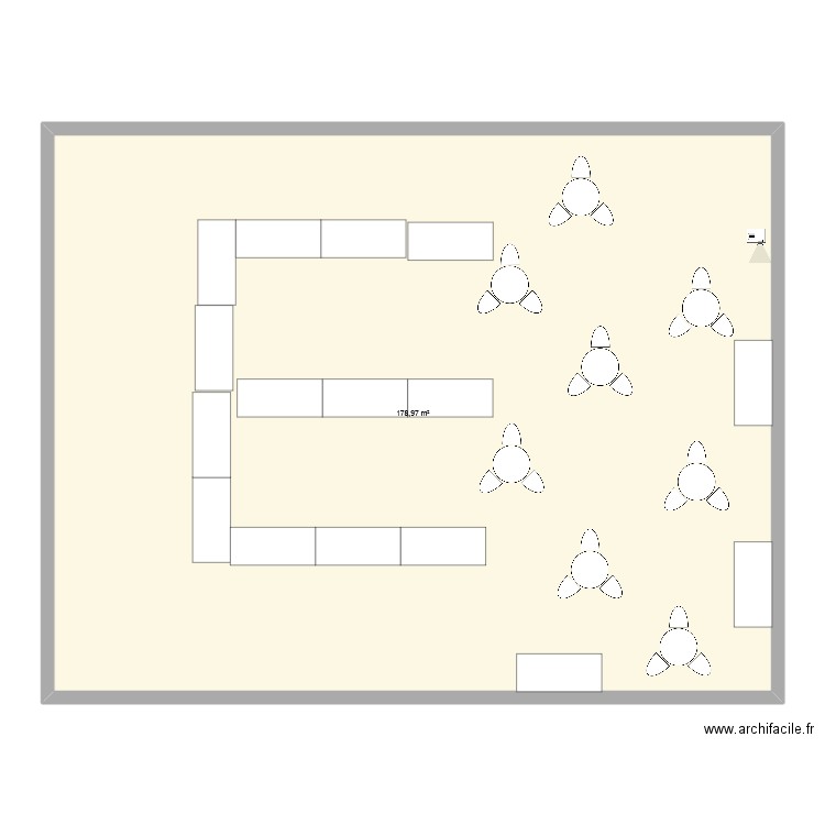 trois. Plan de 1 pièce et 179 m2