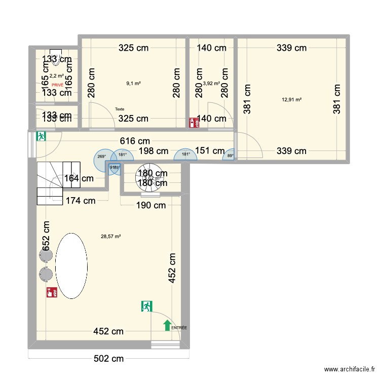 RDC Akoé. Plan de 7 pièces et 59 m2