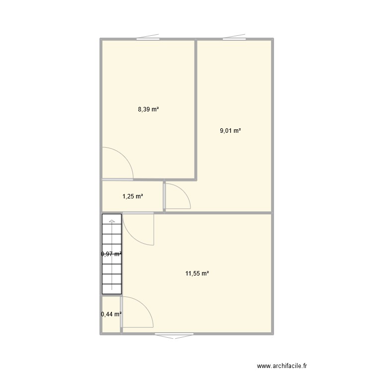Etage Maison. Plan de 6 pièces et 32 m2
