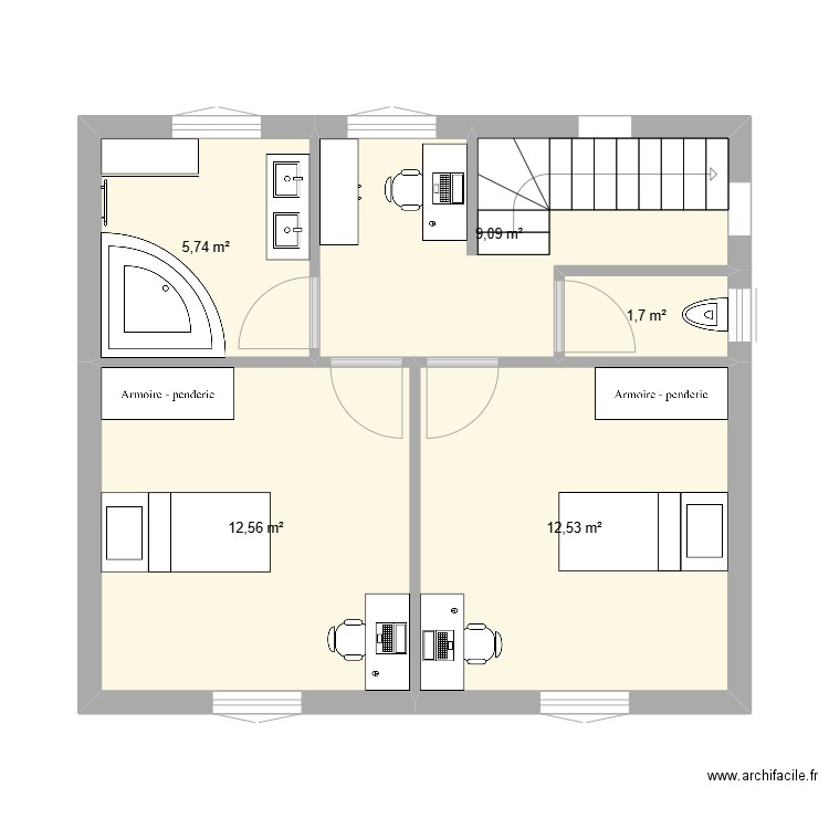 ETAGE. Plan de 5 pièces et 42 m2