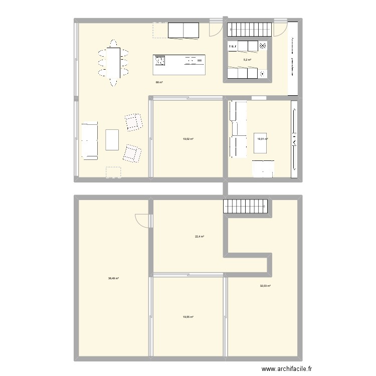 Maison. Plan de 8 pièces et 224 m2